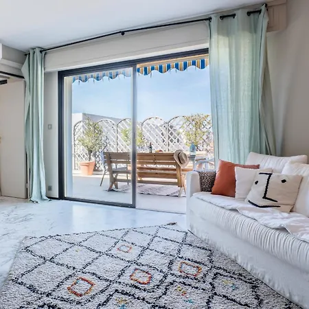 2-br Rooftop In Palm 2-min Walk To Beaches * كان