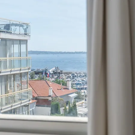 2-br Rooftop In Palm 2-min Walk To Beaches * Κάννες