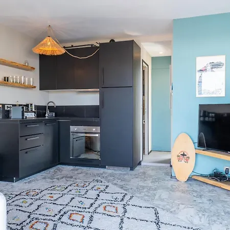 2-br Rooftop In Palm 2-min Walk To Beaches Κάννες