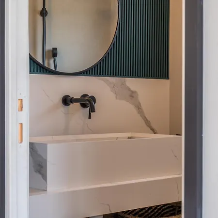 דירה 2-br Rooftop In Palm 2-min Walk To Beaches *